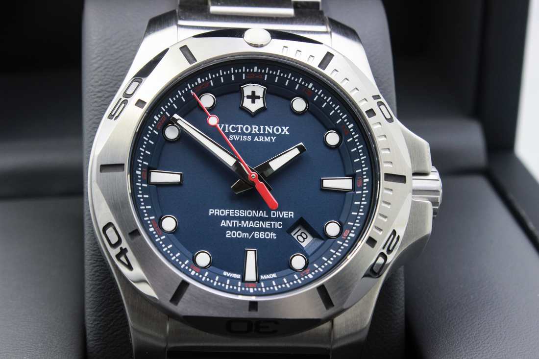 Đồng hồ chính hãng cao cấp