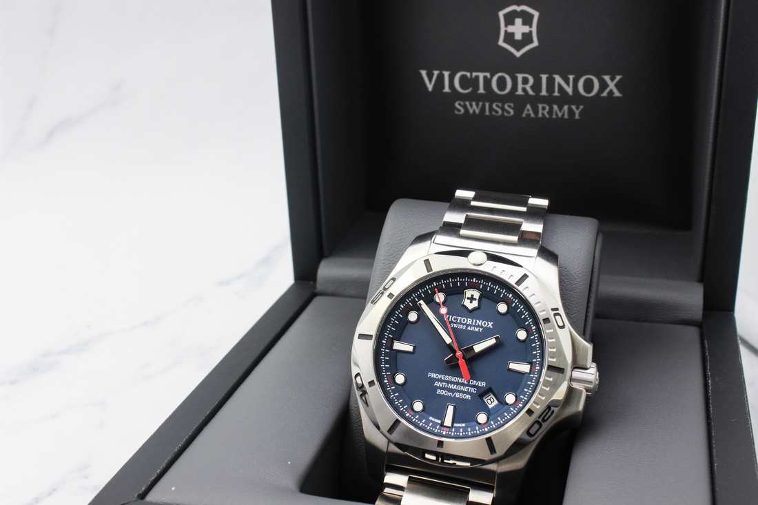 Đồng hồ chính hãng cao cấp