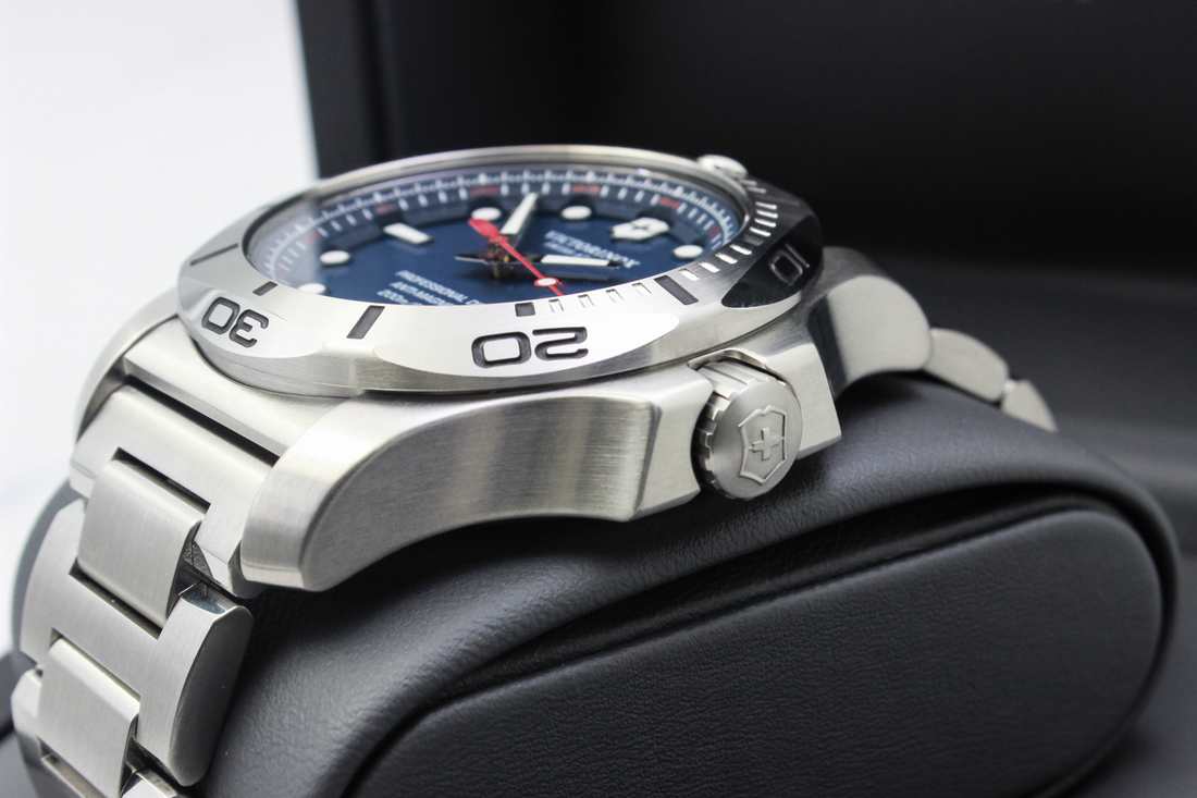 Đồng hồ chính hãng cao cấp