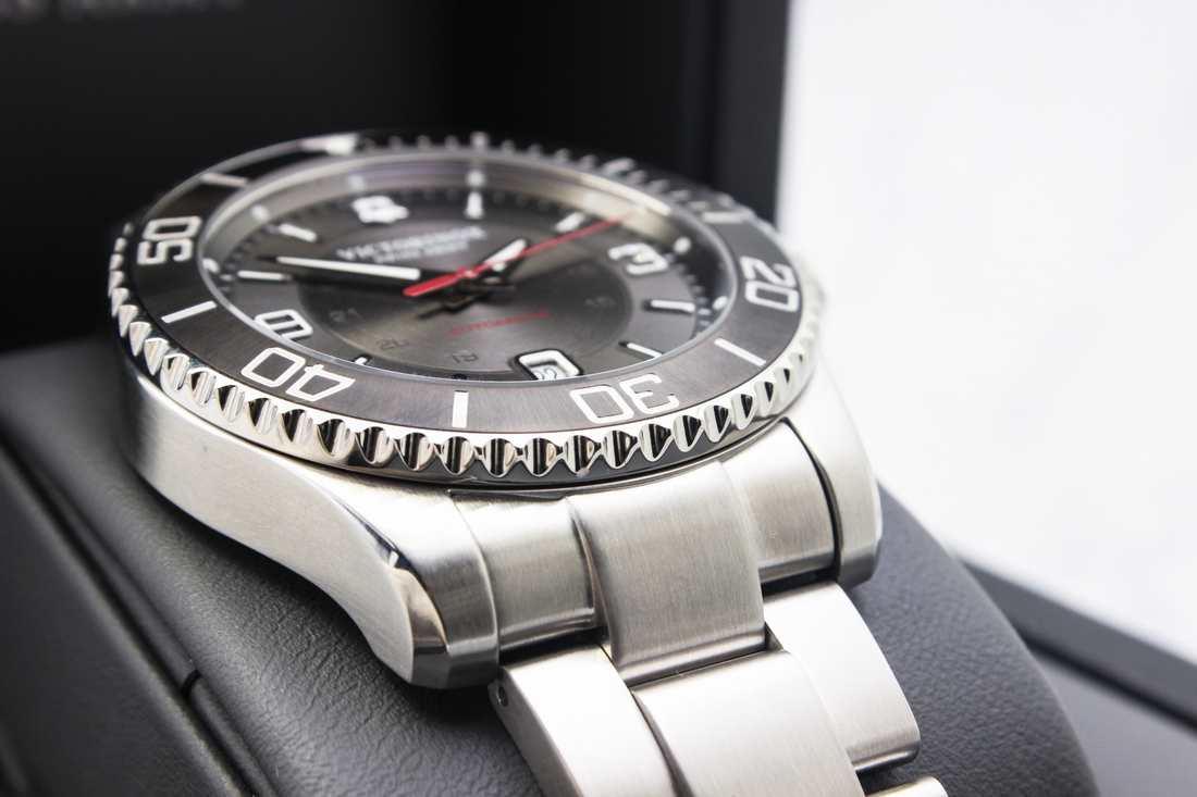 Đồng hồ chính hãng cao cấp