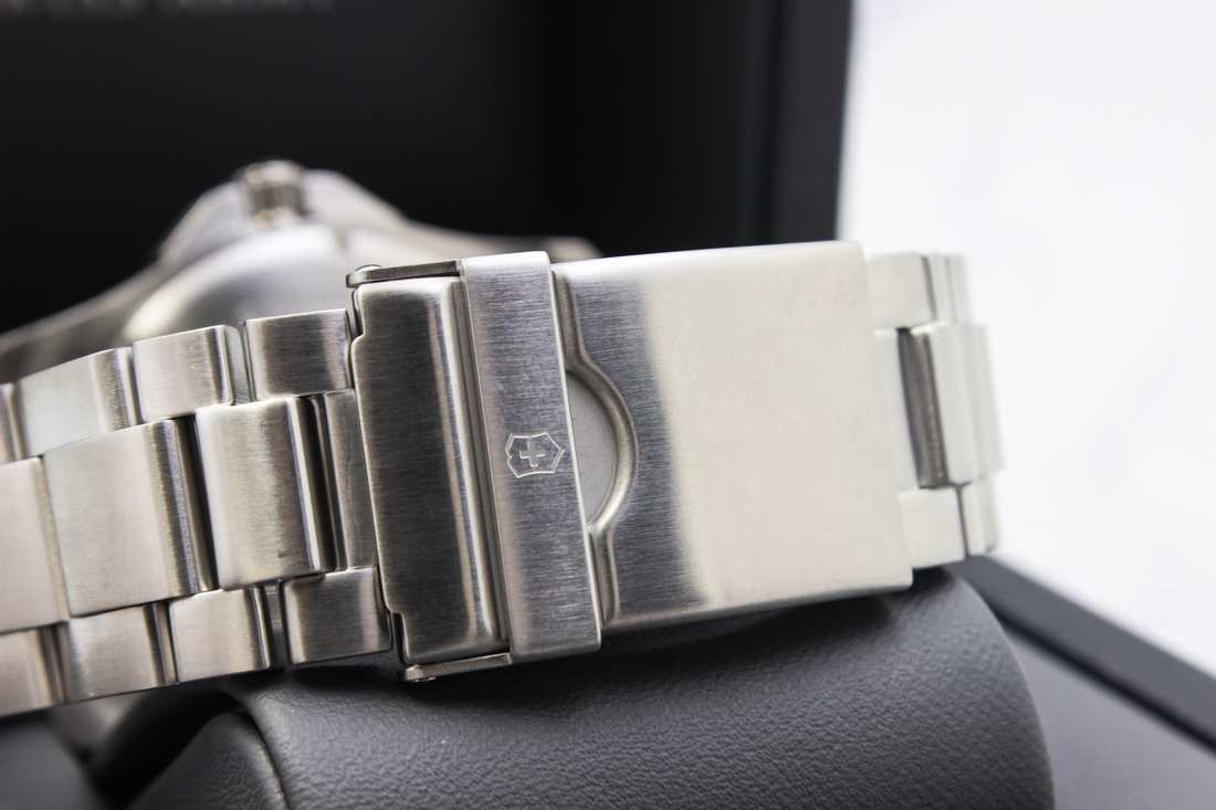 Đồng hồ chính hãng cao cấp