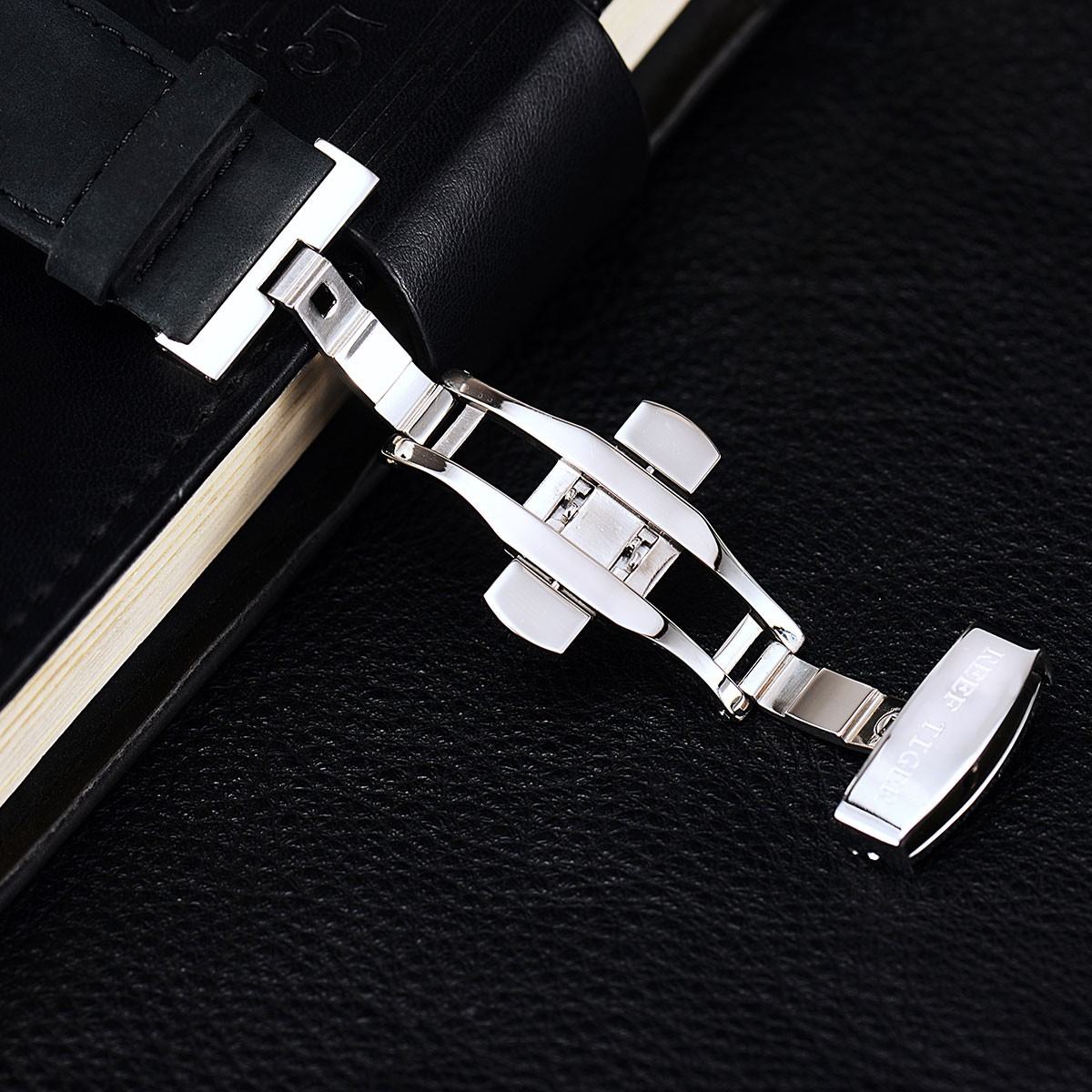 Đồng hồ chính hãng cao cấp