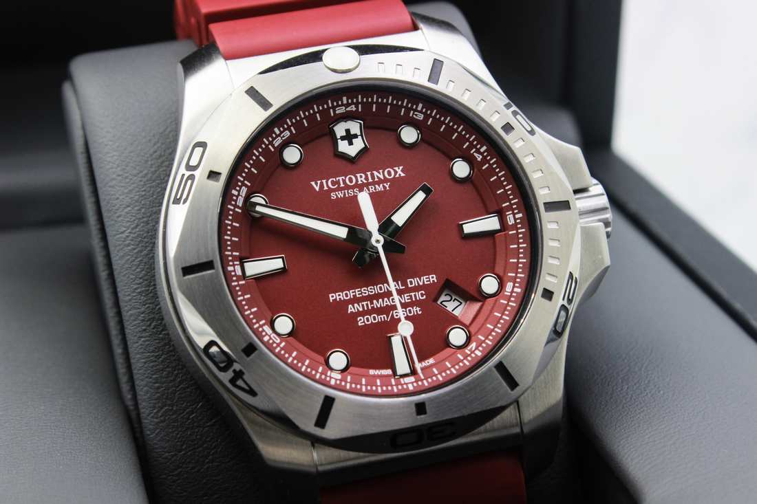 Đồng hồ chính hãng cao cấp