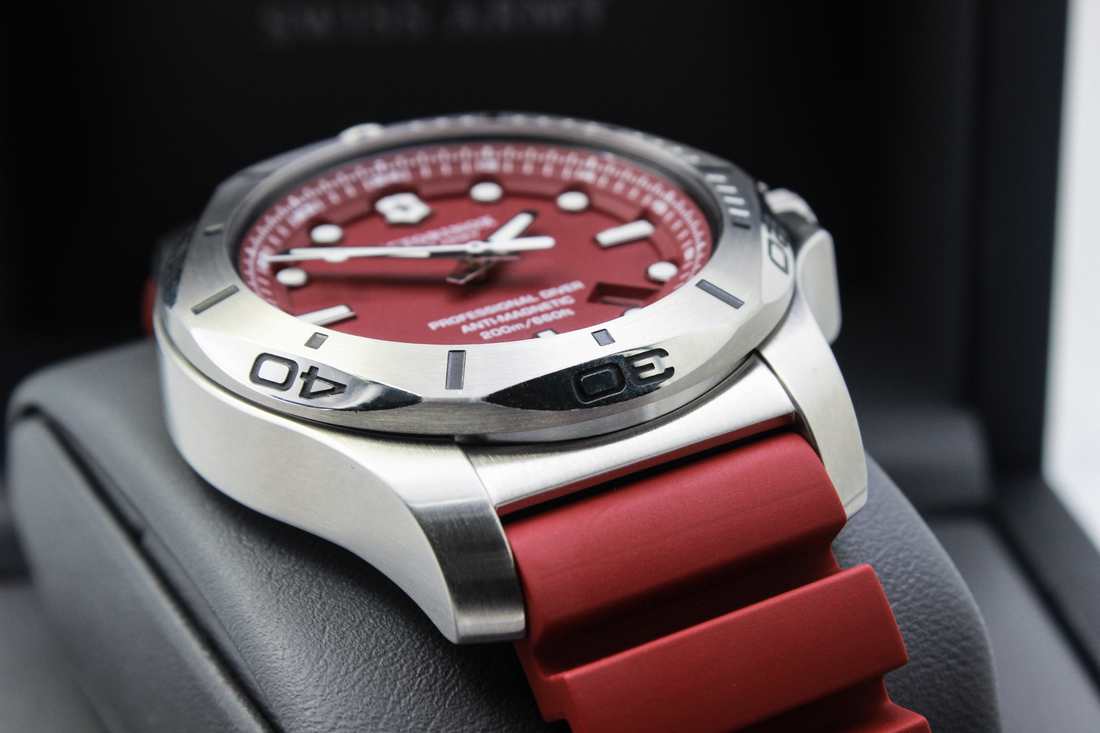 Đồng hồ chính hãng cao cấp