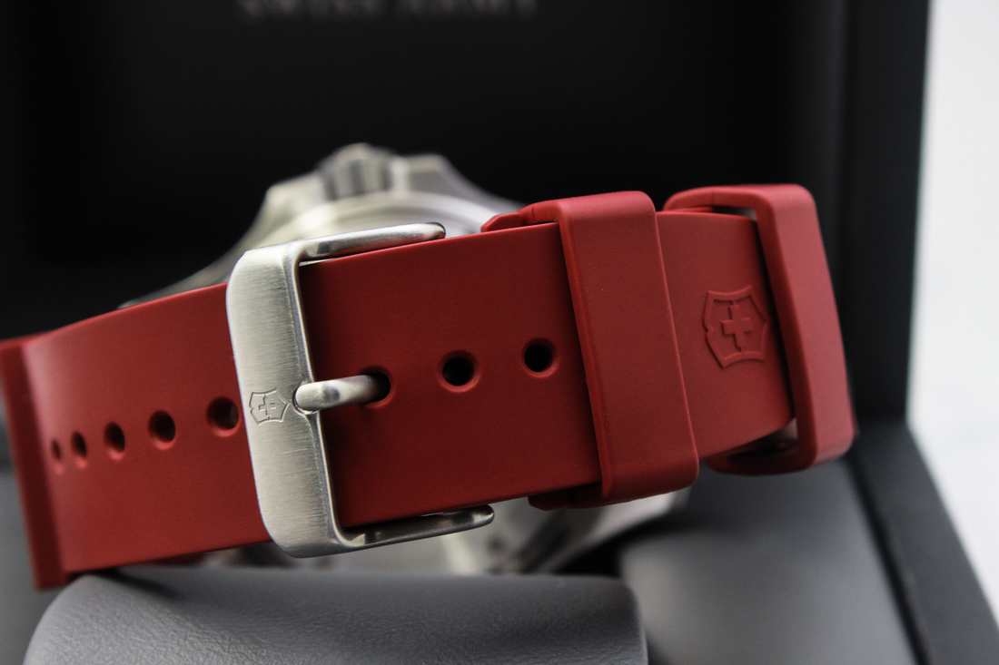 Đồng hồ chính hãng cao cấp