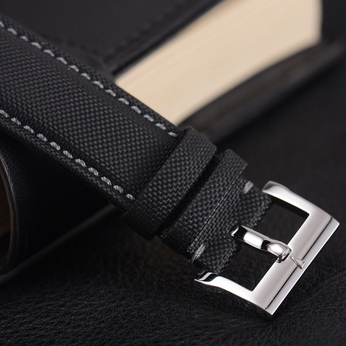 Đồng hồ chính hãng cao cấp