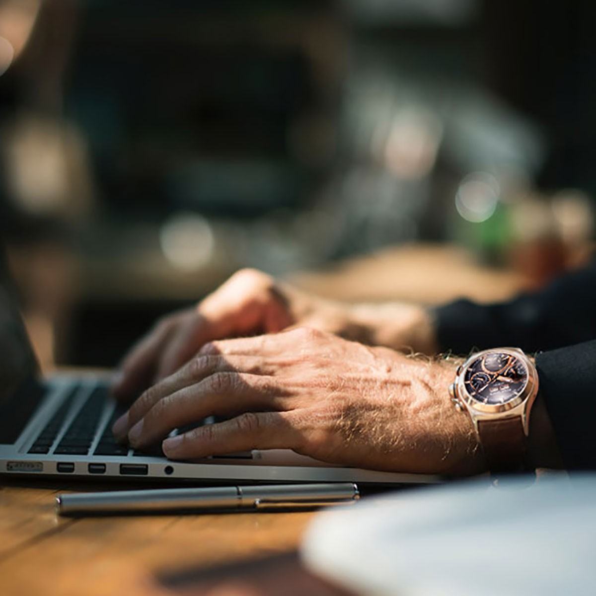 Đồng hồ chính hãng cao cấp