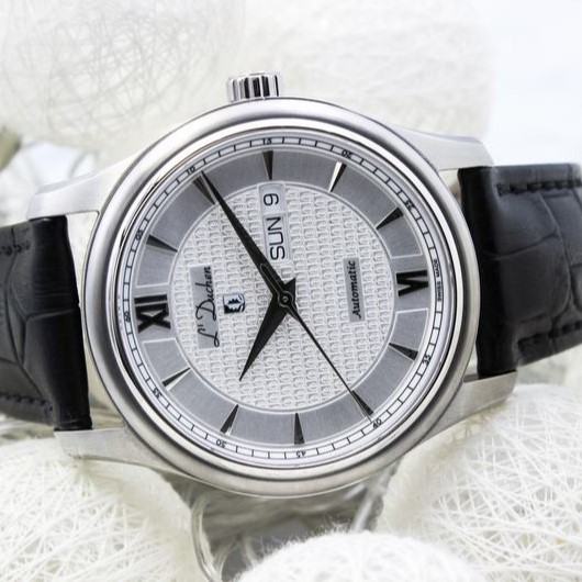 Đồng hồ chính hãng cao cấp