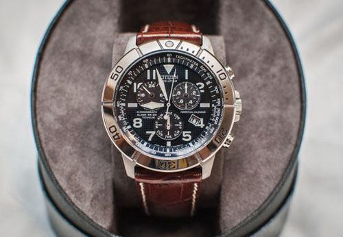 cách chỉnh đồng hồ citizen eco drive lịch vạn niên